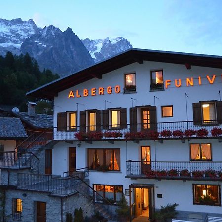 Hotel Funivia Courmayeur Exterior foto