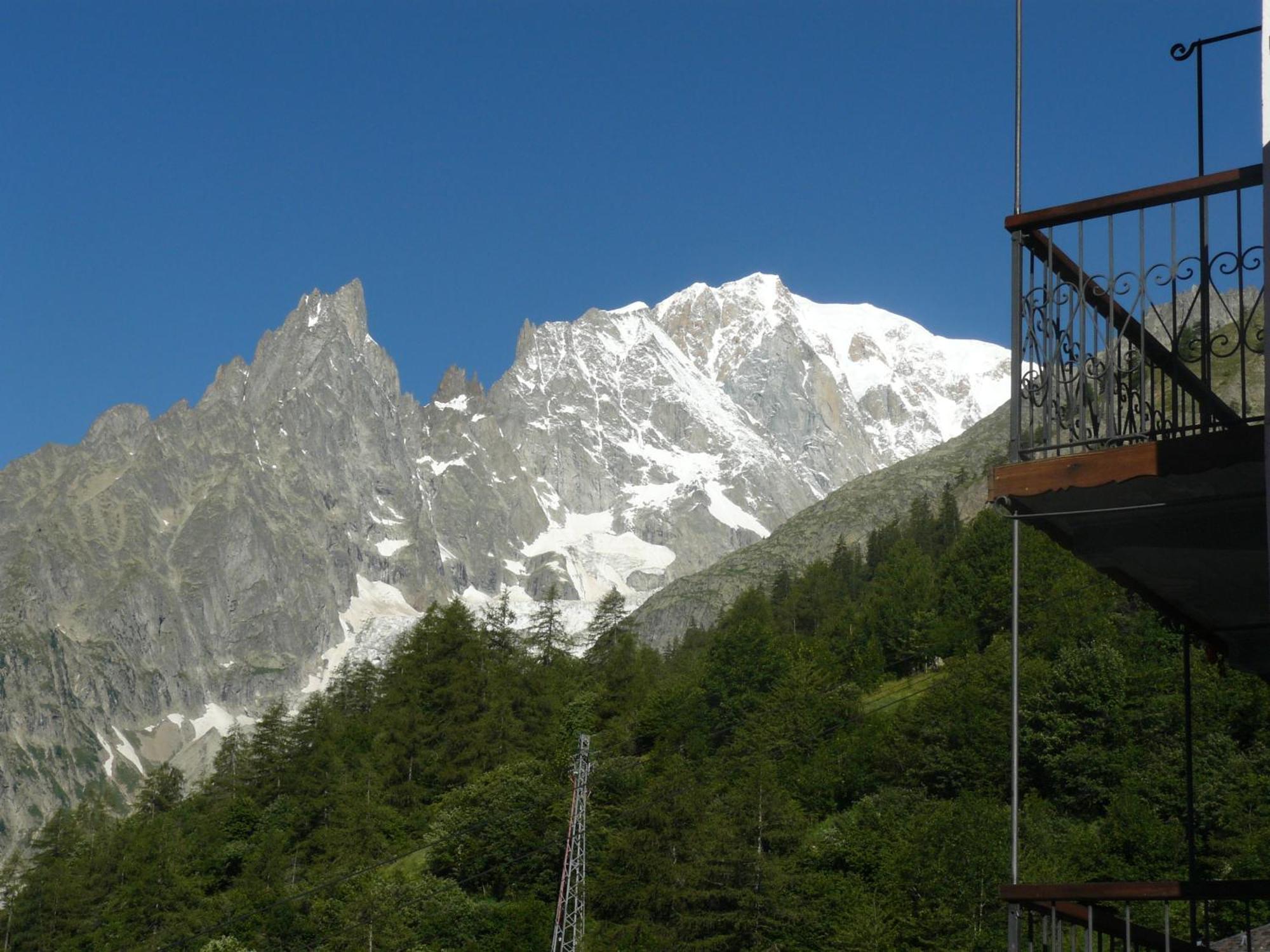 Hotel Funivia Courmayeur Exterior foto