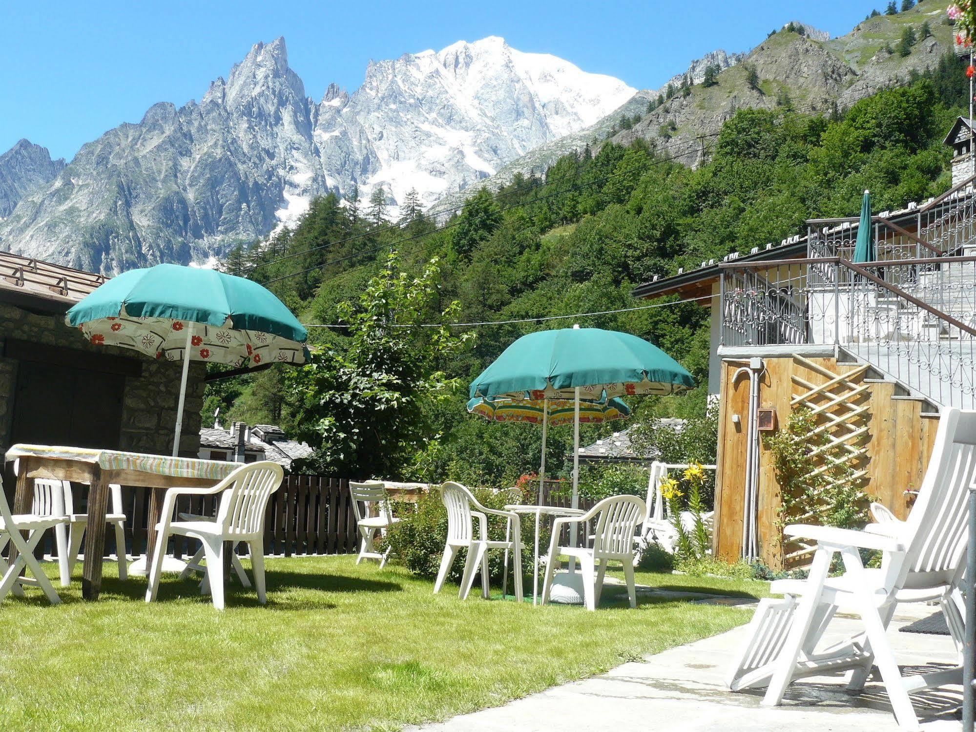Hotel Funivia Courmayeur Exterior foto