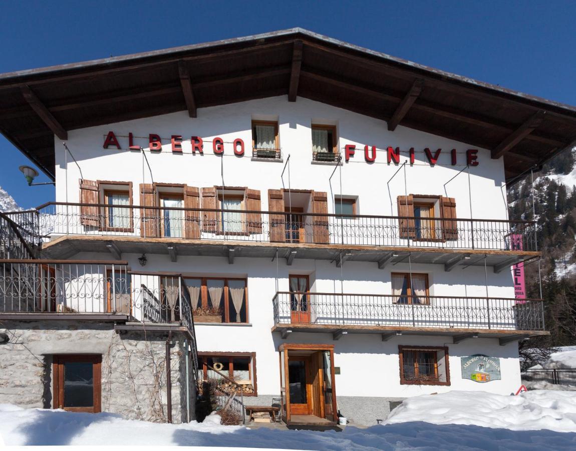 Hotel Funivia Courmayeur Exterior foto