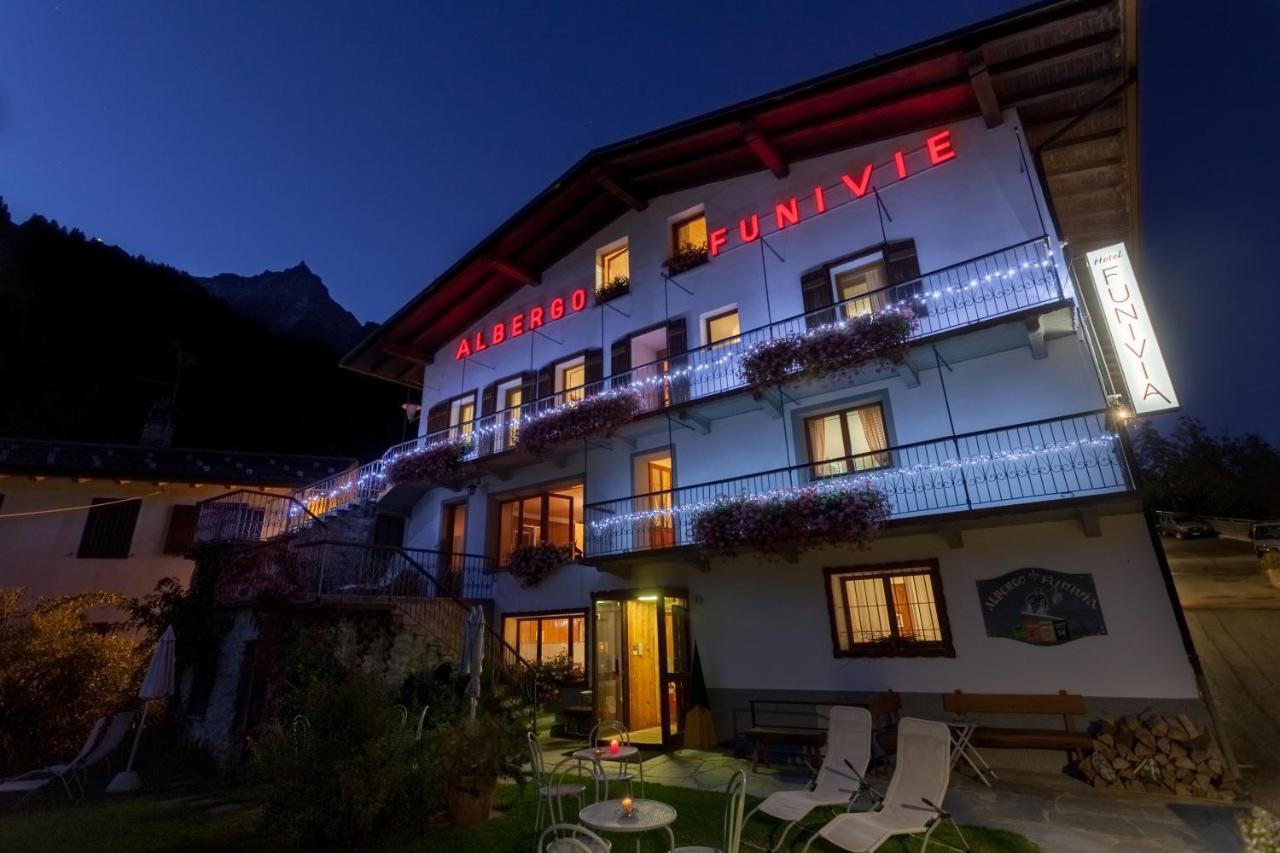 Hotel Funivia Courmayeur Exterior foto